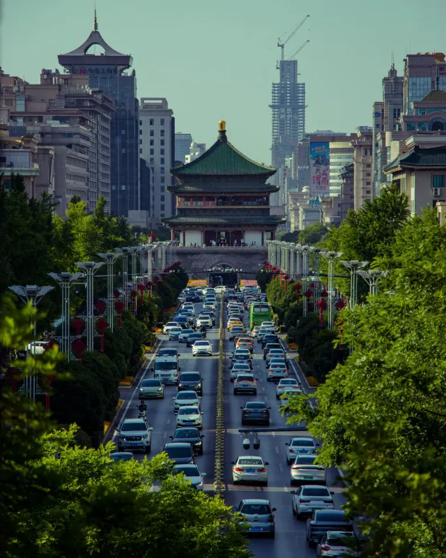 Traffic leading toward the Bell Tower in the centre of Xi’an, Shaanxi
